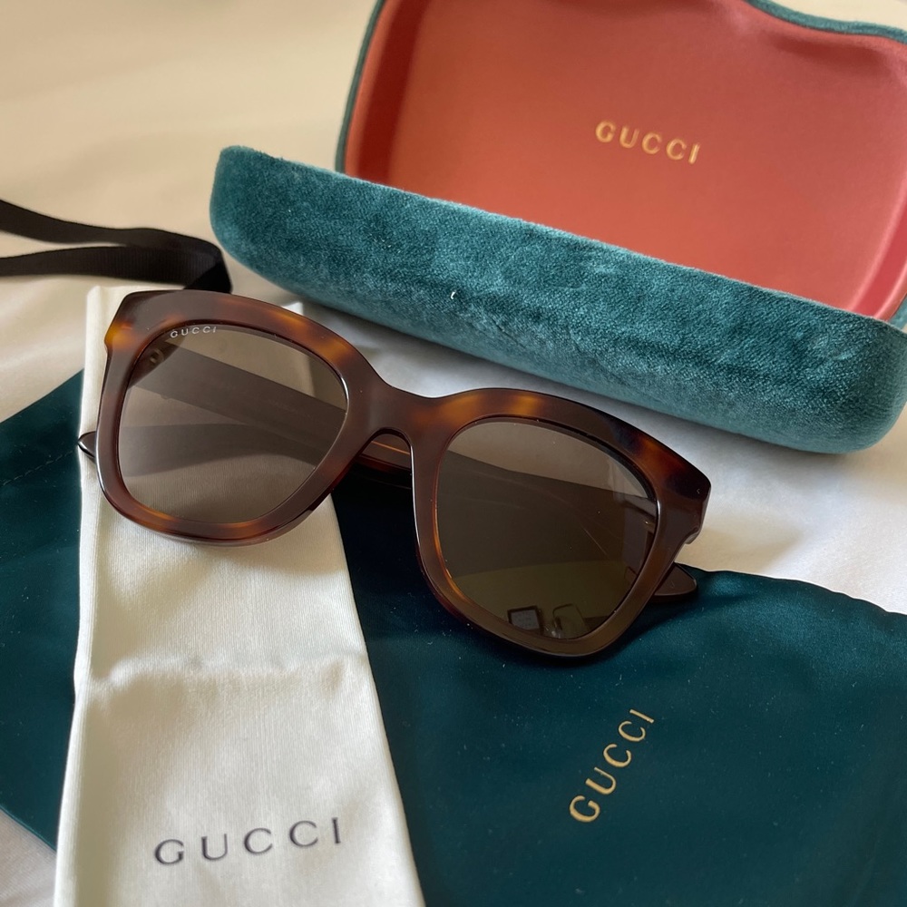 Gucci Havana Brown Sunglasses gg0029s with case